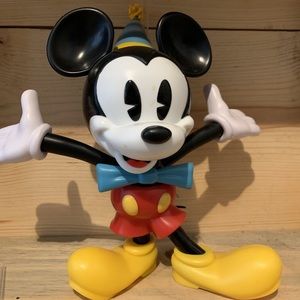 Mickey Mouse celebration sipper